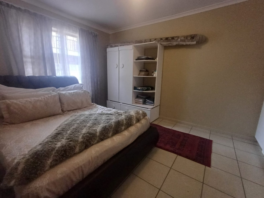 2 Bedroom Property for Sale in Ferndale Western Cape